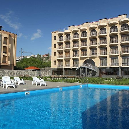 Nare Hotel Erywań Zewnętrze zdjęcie