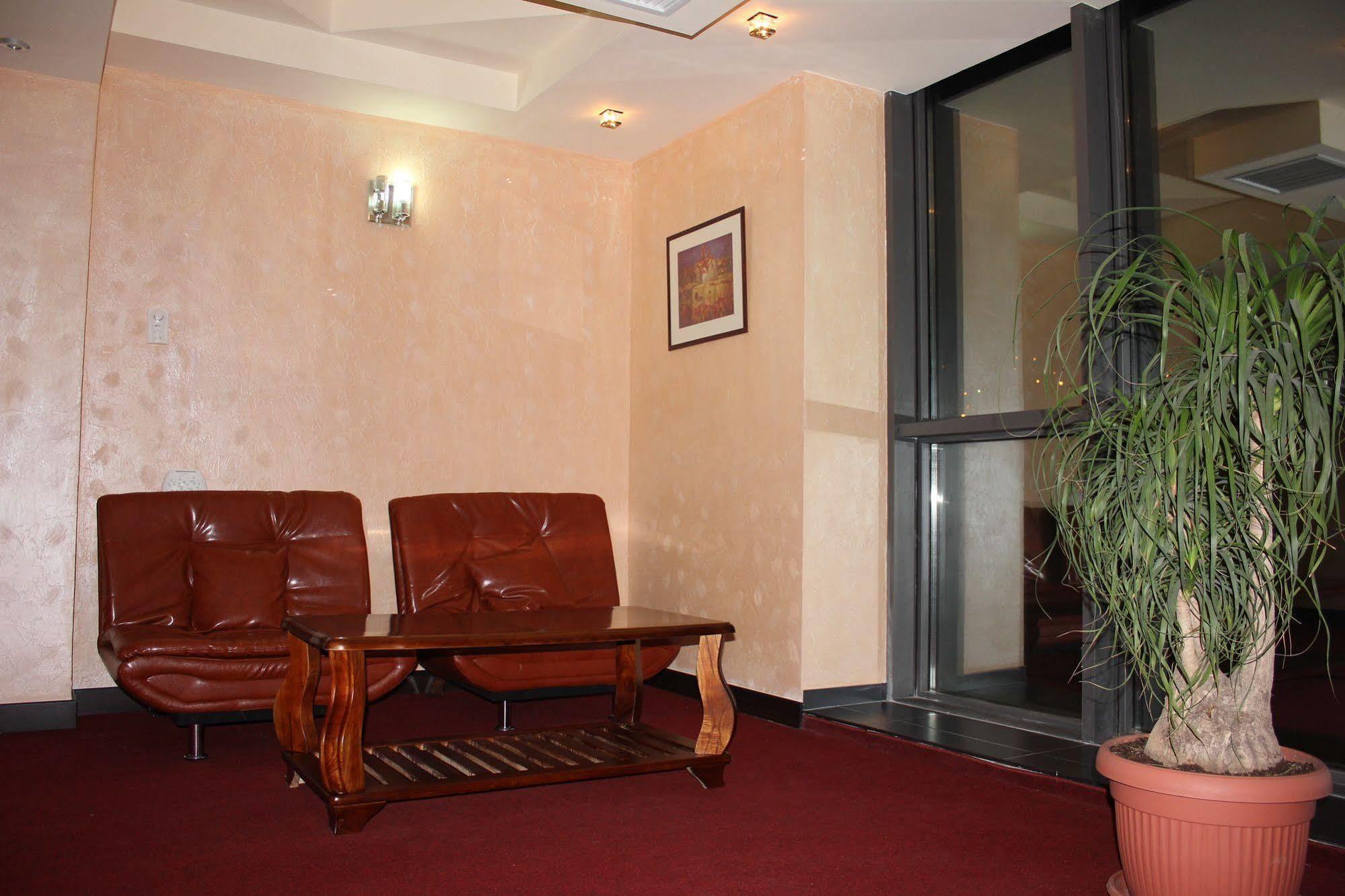 Nare Hotel Erywań Zewnętrze zdjęcie